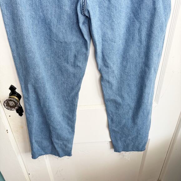 Boden High Waisted Pleated Front Tapered Mom Cropped Jeans 8 Retro Style Raw Hem - Picture 11 of 15